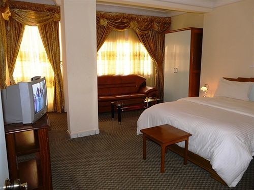 Azam Hotel Bamenda المظهر الخارجي الصورة
