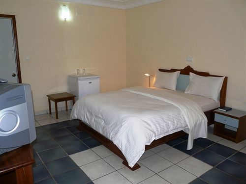 Azam Hotel Bamenda المظهر الخارجي الصورة